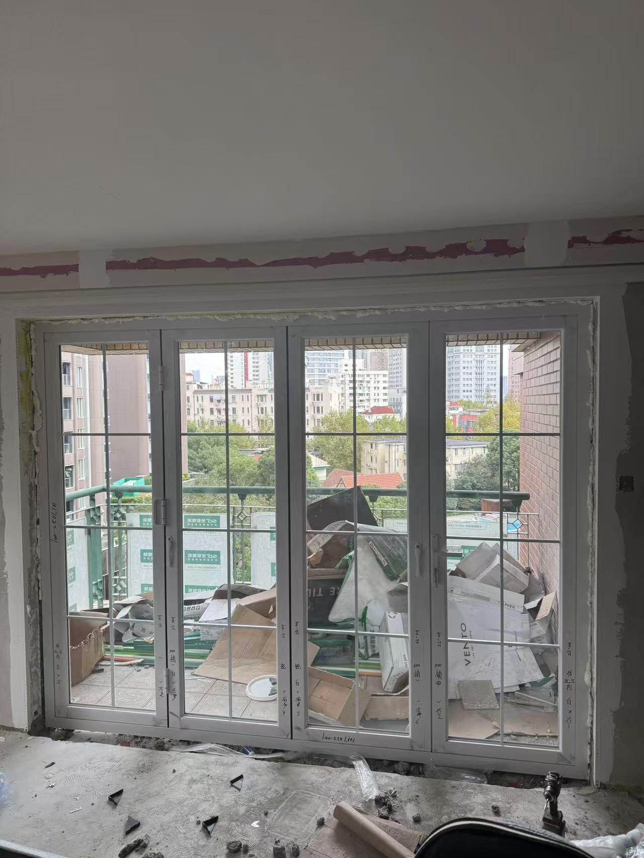 CE Certified Air Water Tight Exterior Assembly for Chain Hotel Balcony and Tourist Lounge Space Folding Door