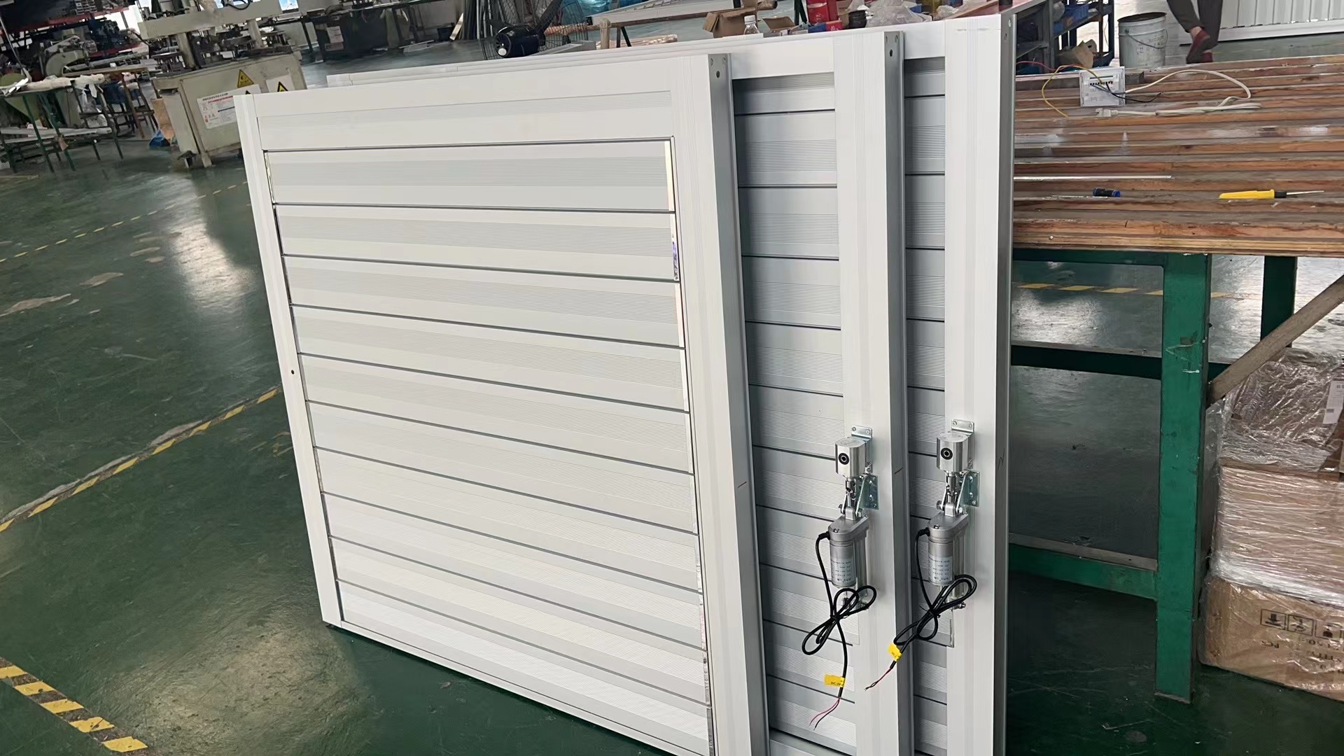 Automatic Aluminum Alloy Sunshade Ventilation Adjustable Window Louvre Electric Horizontal Sun Louver Window Fire Shutters