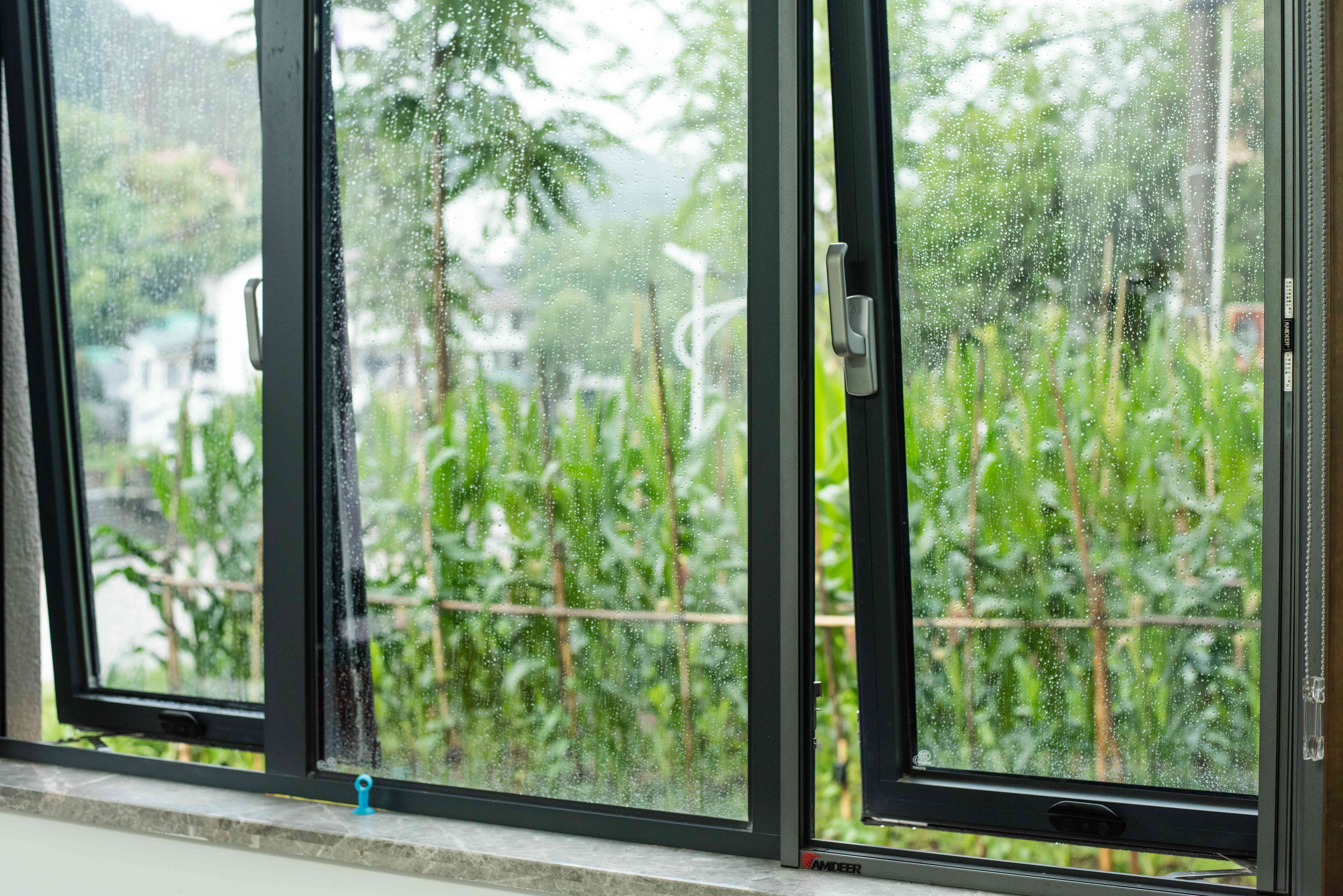 RG65 Aluminum Alloy Doors And windows For Modern Residential Aluminum Doors And windows Factory Customization