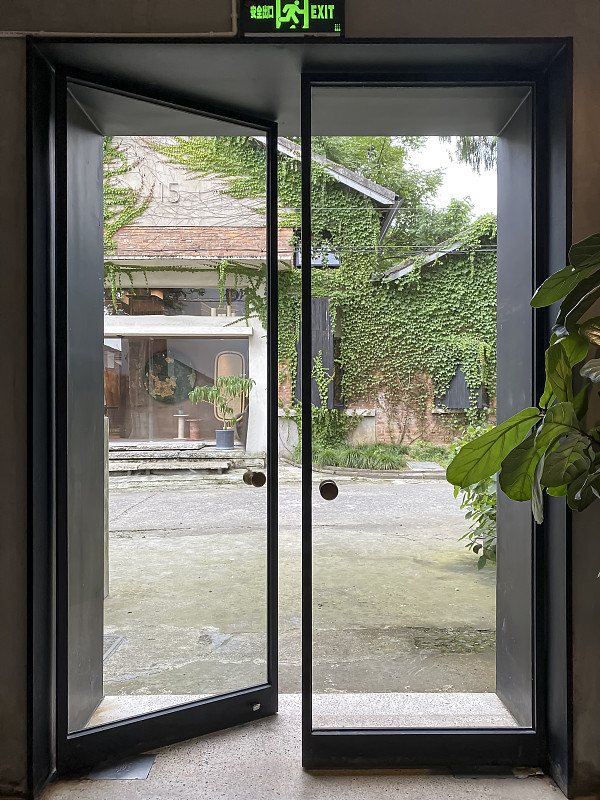 Hurricane Proof Windows And Doors