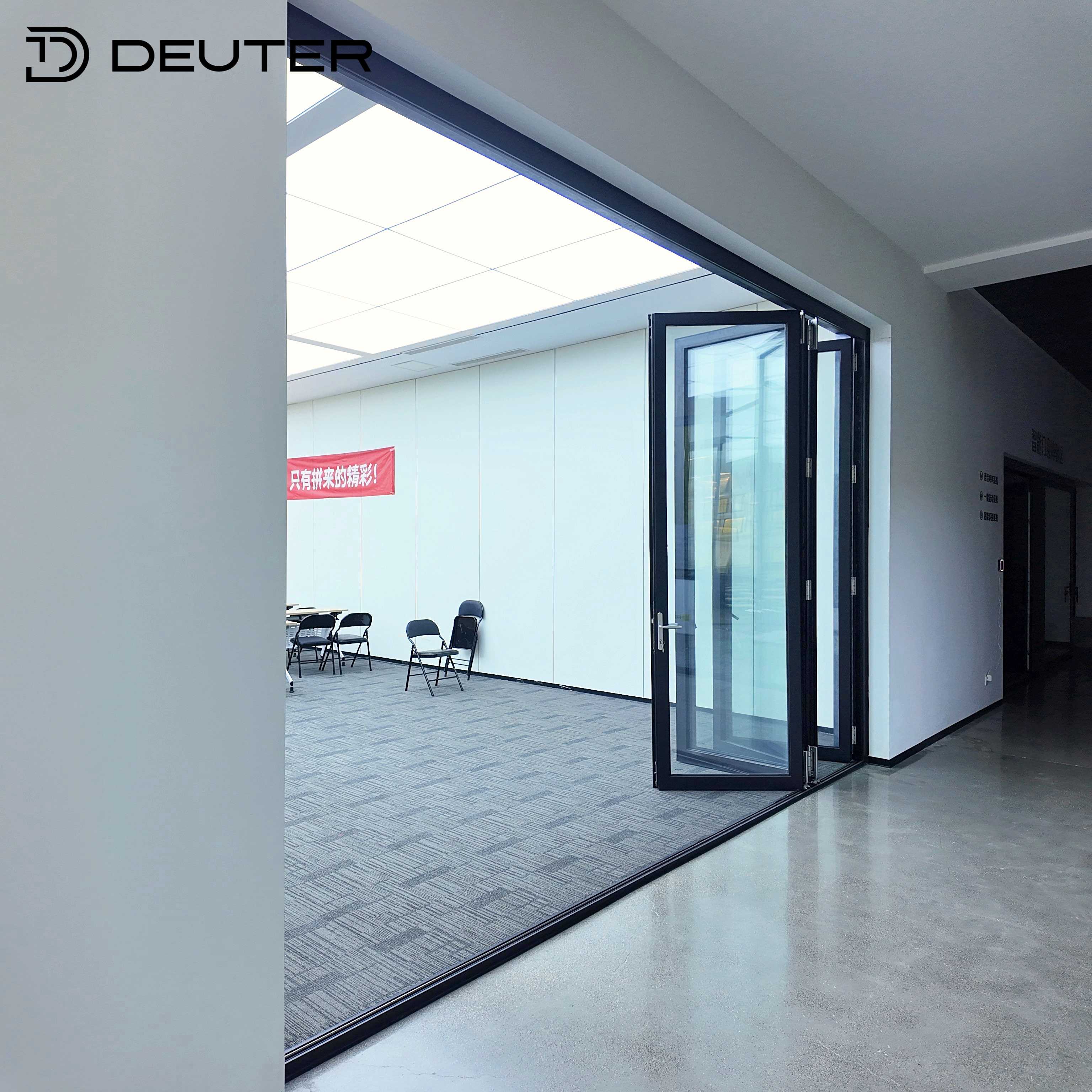Waterproof Aluminum Accordion Folding Door Thermal Break Storefront Bifold Glass Doors Double Glazed Large Opening Urban Street