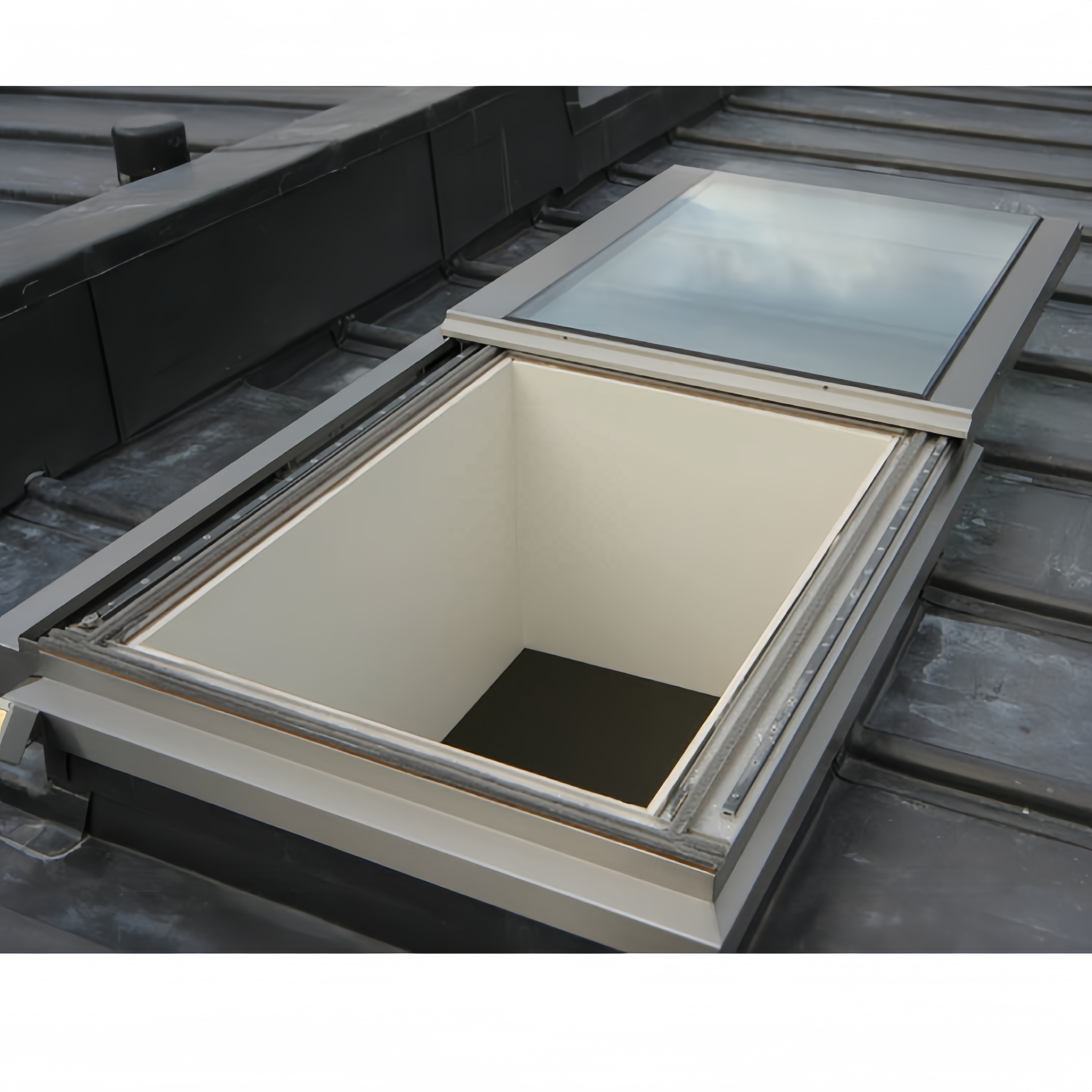 Manufacturer Customized Modern Automatic Hurricane Proof Waterproof Aluminum Dormer Artificial Skylight Skylight Roof Window