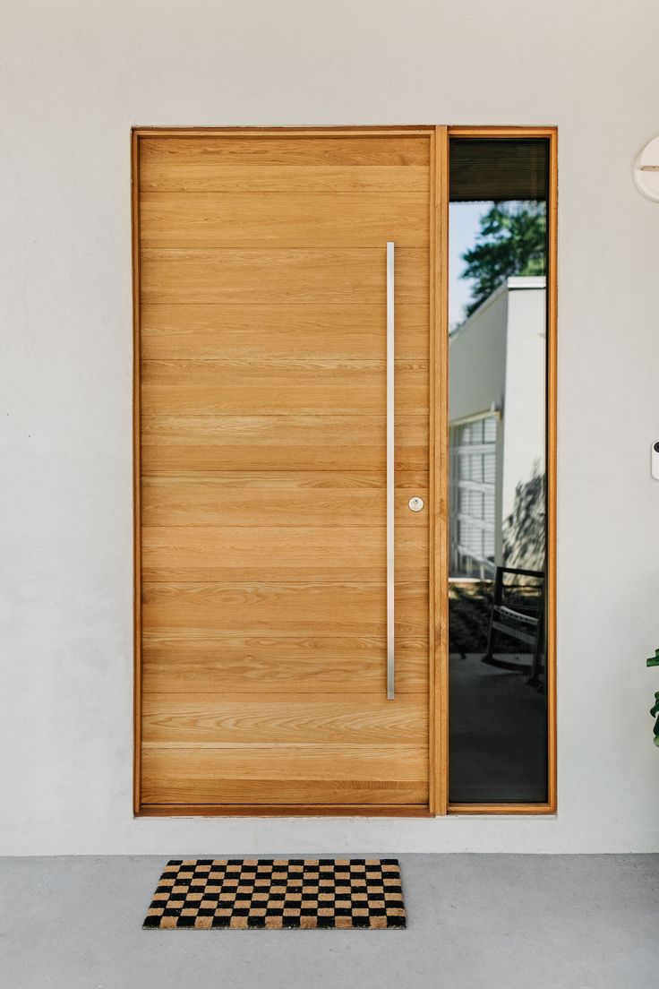 CBMmart Modern Interior Design Solid Wood Painted Door With Paint High Quality White Oak Door Veneer Indoor Wooden Door