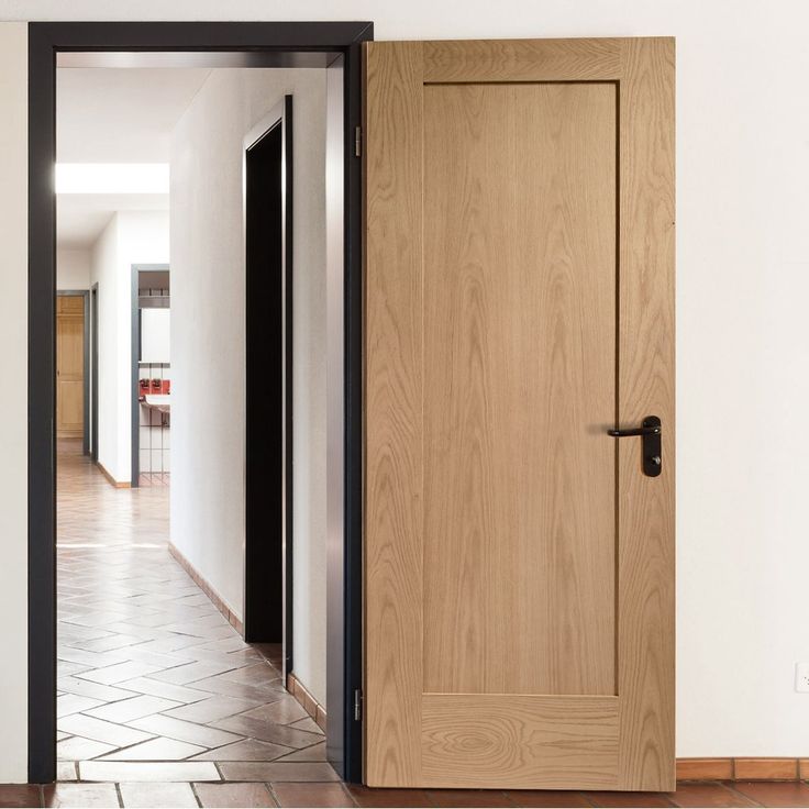 CBMmart Modern Interior Design Solid Wood Painted Door With Paint High Quality White Oak Door Veneer Indoor Wooden Door