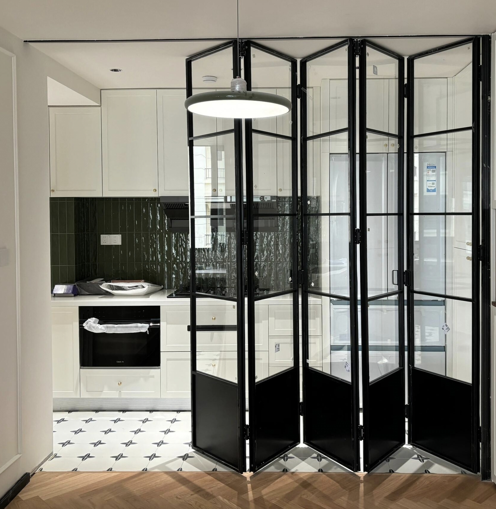 Slim Frame Aluminum French Bi-fold Interior Doors with Double Clear Glass Panels for Residential Use