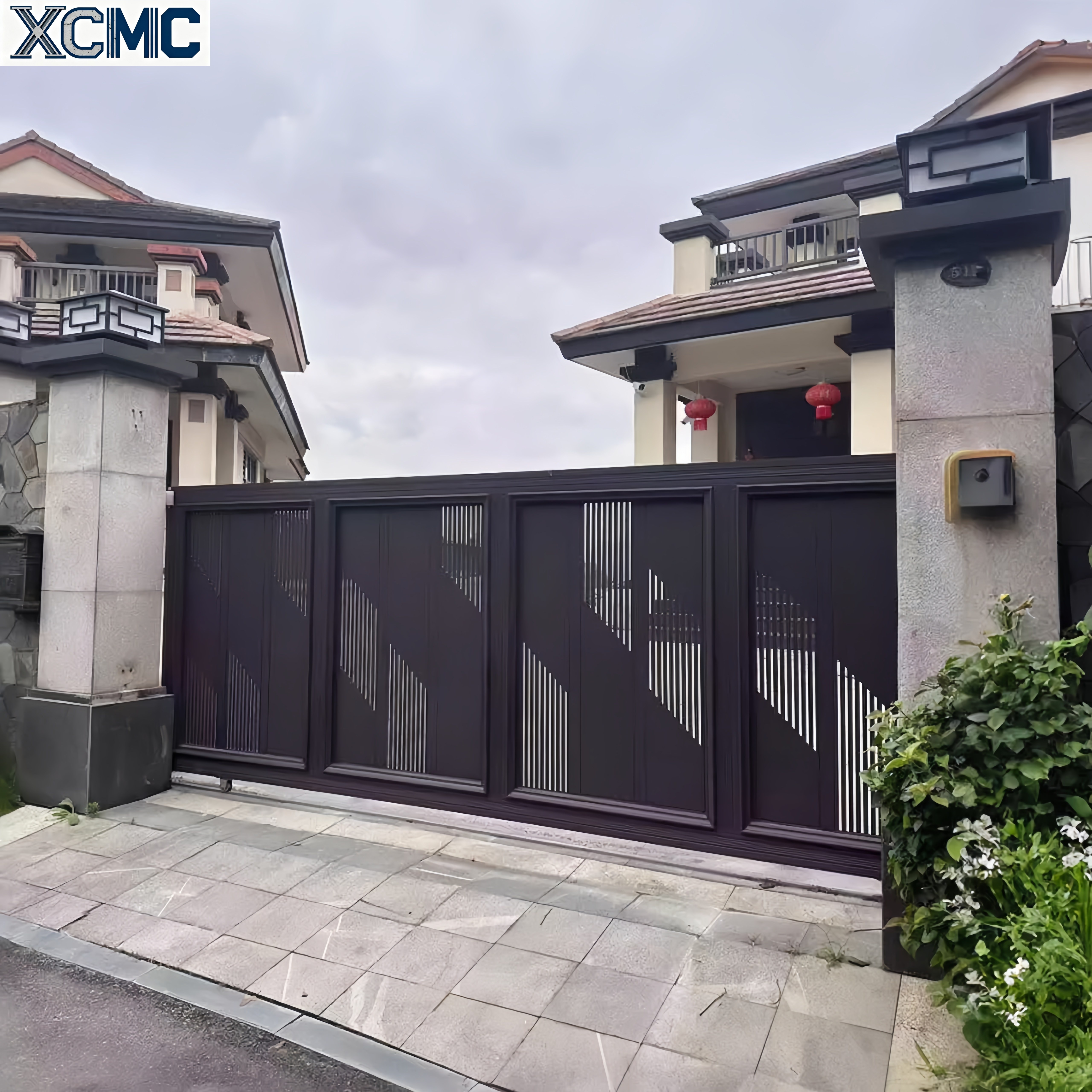 Modern Garden Automatic Sliding Folding Door Aluminum Alloy Stainless Steel Veranda External Hurricane Protection Concertina